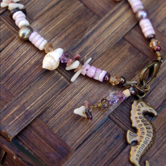 Artisan Lilac Purple Seahorse and Shell Tropical Bracelet - Picture 7 of 7